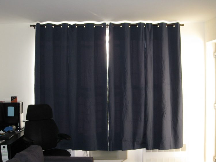 What Are Thermal Blackout Curtains