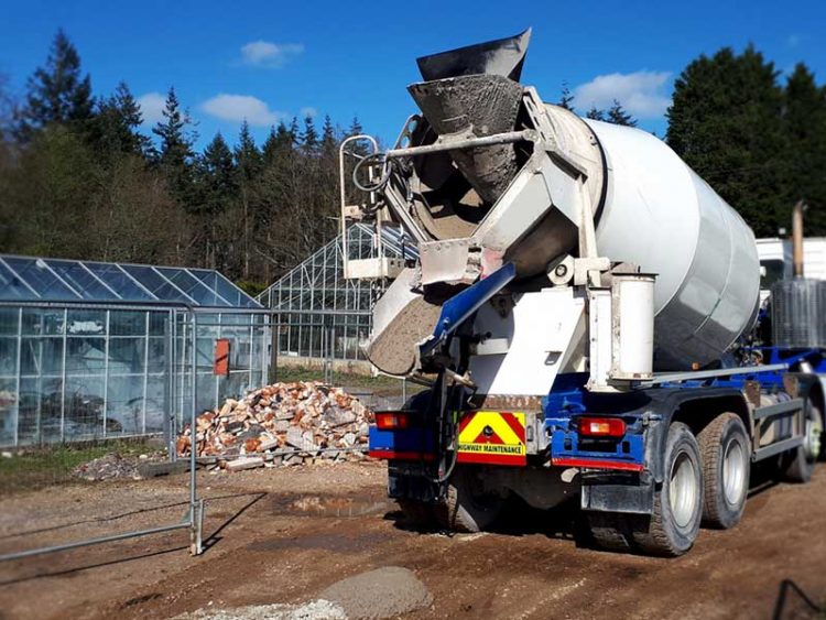 concrete pump hire