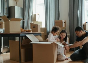 10 Smart Hacks to Help You Conduct a House Shifting for The First Time